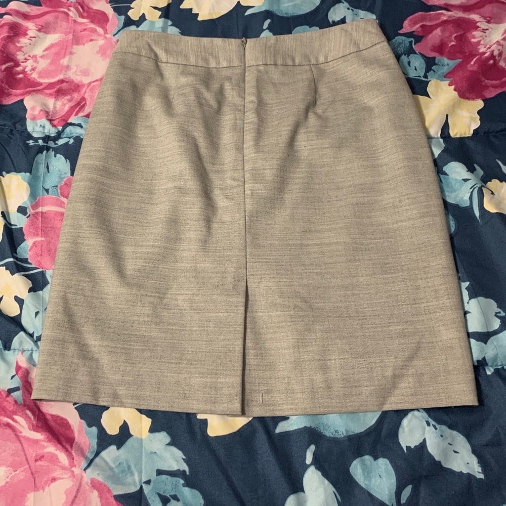 Grey skirt - Picture 4 of 5